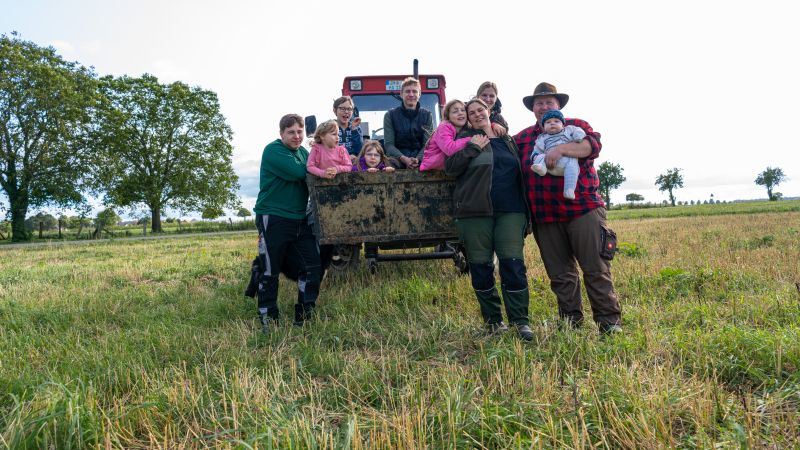 sagamedia - Dokuserien - WDR - Unsere eigene Farm - Folge 1